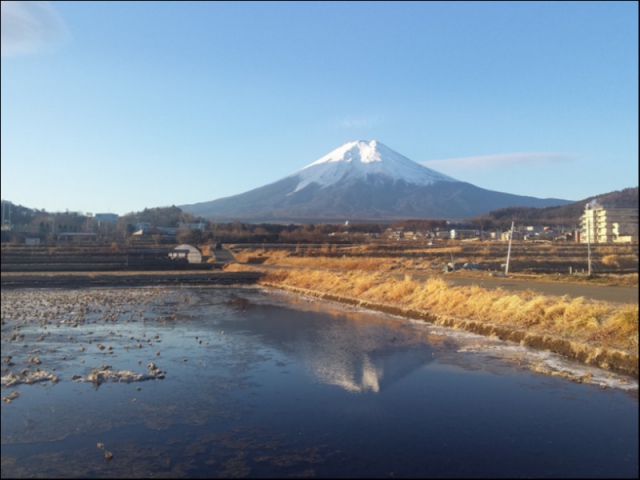 さてさて1年で一番寒いこの時期は、人に会っても寒さの話題になりますね(^^;

そんな中、今回初めて新築を手伝ってくださった大工さんが会社にいらっしゃると、「ここの家は本当に暖かいね～」と言ってくださいます＾＾

中に暖房をつけていて暖かいということではなく、家をしっかり暖かく囲ってあるので、中が快適だったそうです♪